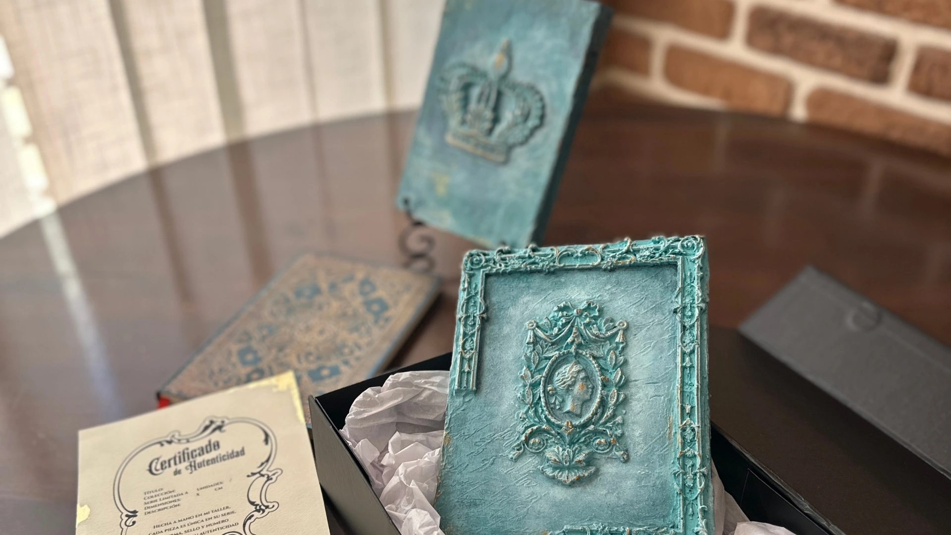 Colección Anima de Marian Custom Art con las obras Anima Mater y Anima Pater, regalos artesanales con significado hechos a mano.