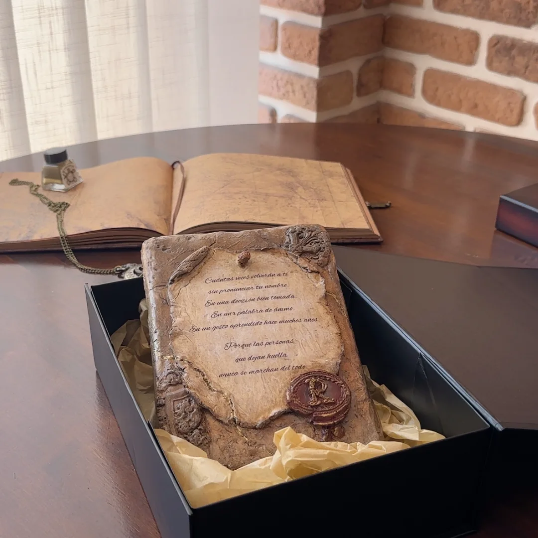 Ánima Scripta 7 Anima Scripta presentada en su caja con embalaje protector